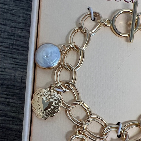 Camila Coelho | Freshwater Pearl Necklace & Bracelet Set - Picture 11 of 13